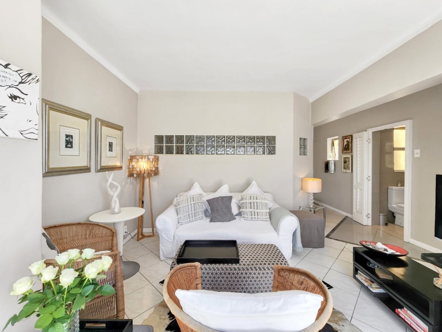 2 Bedroom Property for Sale in Sea Point Western Cape
